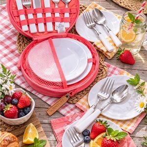 Sunnylife Portable Picnic Set – Ready for Adventure!